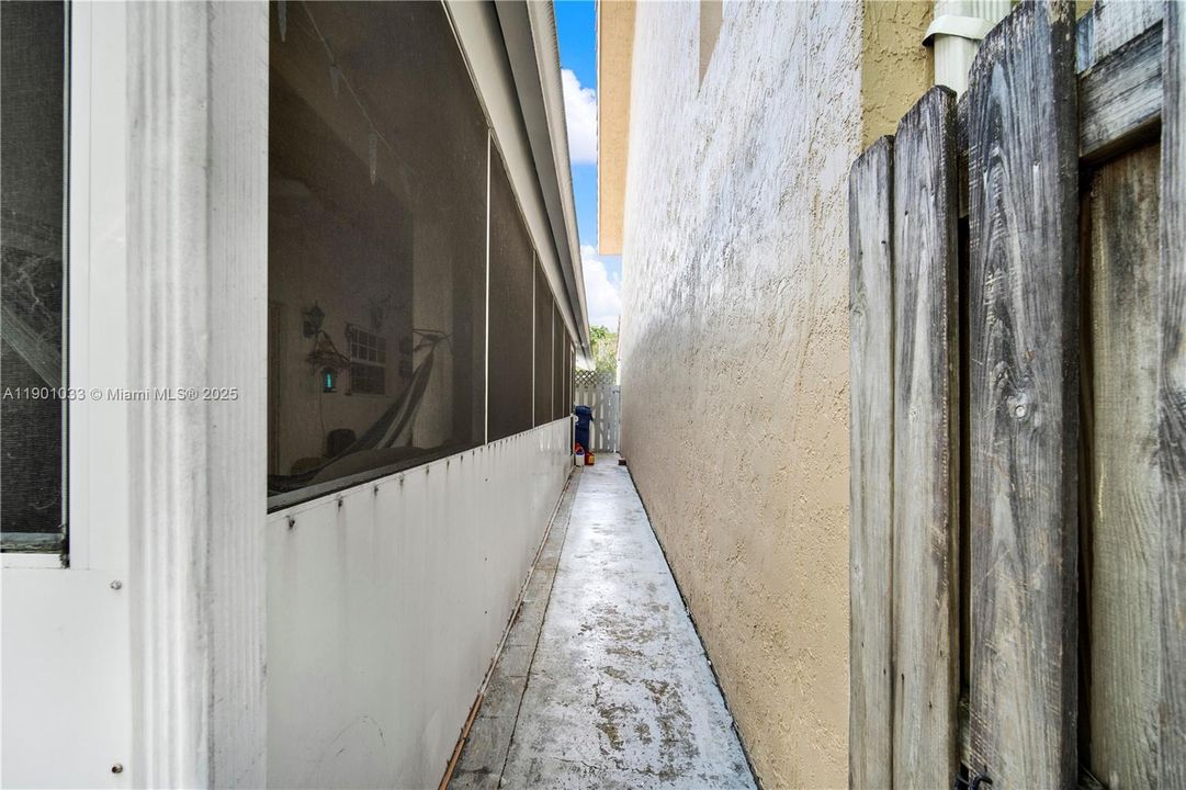 For Sale: $775,000 (4 beds, 3 baths, 2408 Square Feet)