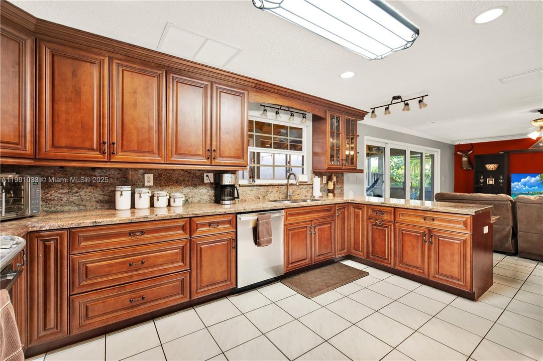 For Sale: $775,000 (4 beds, 3 baths, 2408 Square Feet)