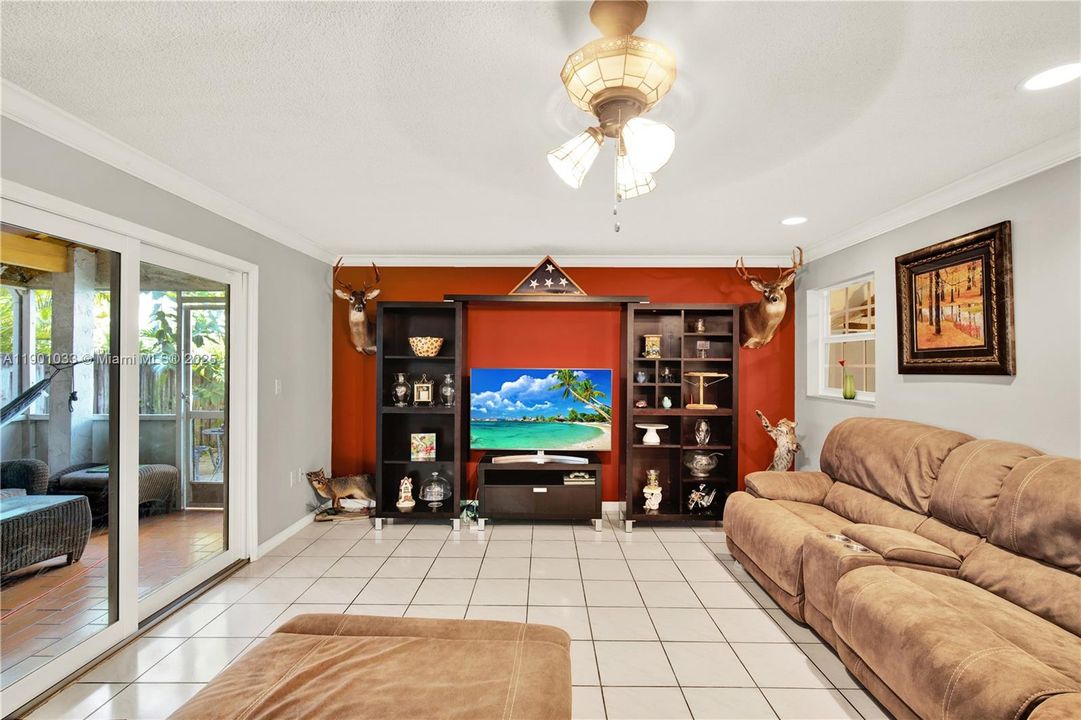 For Sale: $775,000 (4 beds, 3 baths, 2408 Square Feet)