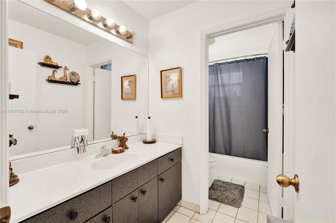 For Sale: $775,000 (4 beds, 3 baths, 2408 Square Feet)