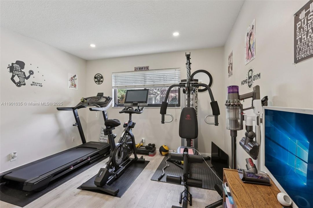 For Sale: $410,000 (2 beds, 2 baths, 1448 Square Feet)