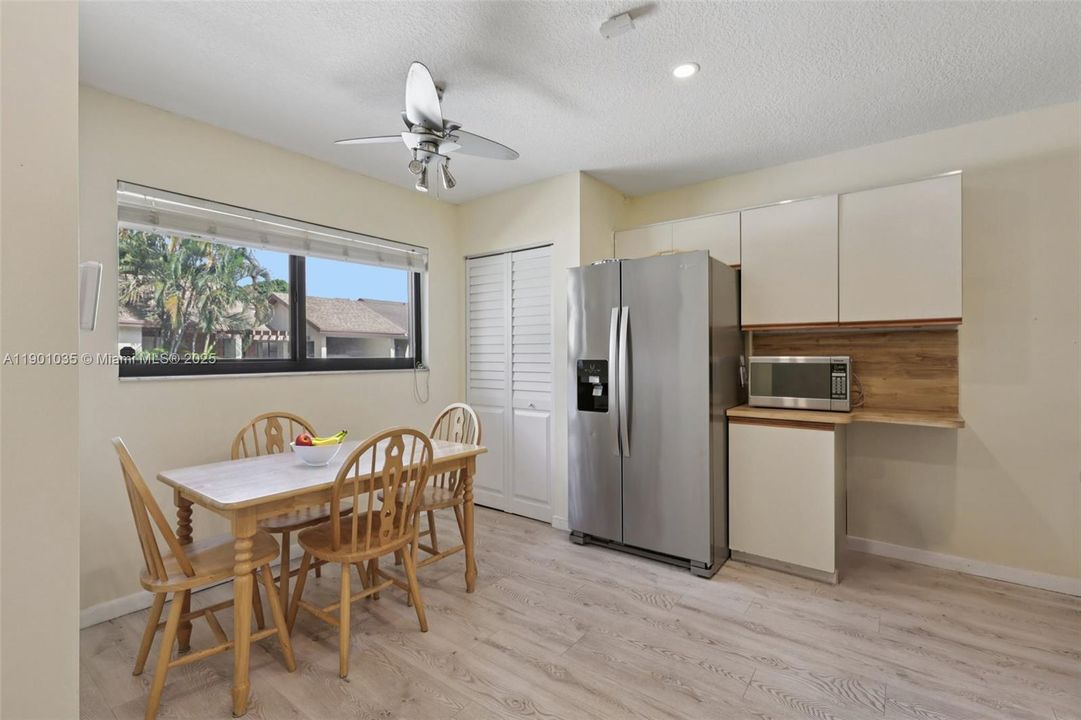 For Sale: $410,000 (2 beds, 2 baths, 1448 Square Feet)