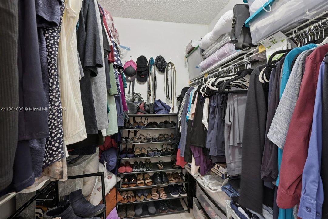 For Sale: $410,000 (2 beds, 2 baths, 1448 Square Feet)