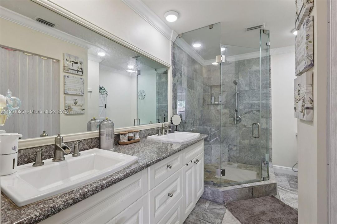 For Sale: $410,000 (2 beds, 2 baths, 1448 Square Feet)