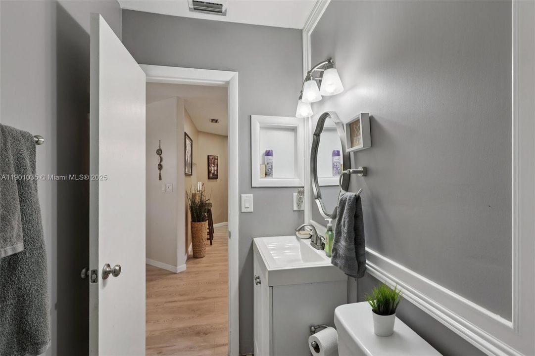 For Sale: $410,000 (2 beds, 2 baths, 1448 Square Feet)