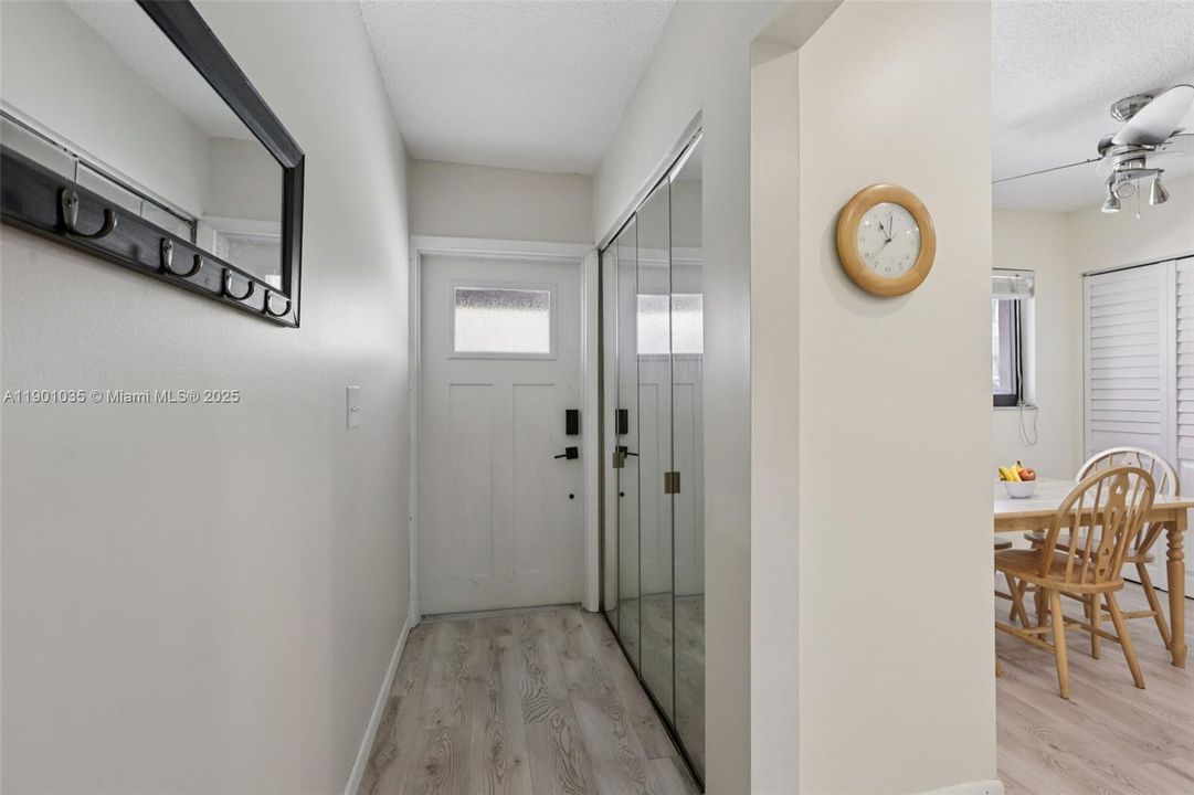 For Sale: $410,000 (2 beds, 2 baths, 1448 Square Feet)