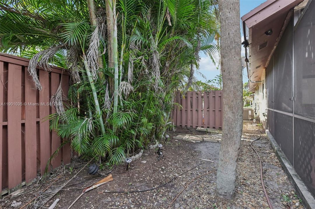 For Sale: $410,000 (2 beds, 2 baths, 1448 Square Feet)