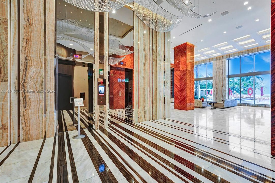 For Rent: $39,900 (4 beds, 6 baths, 4609 Square Feet)