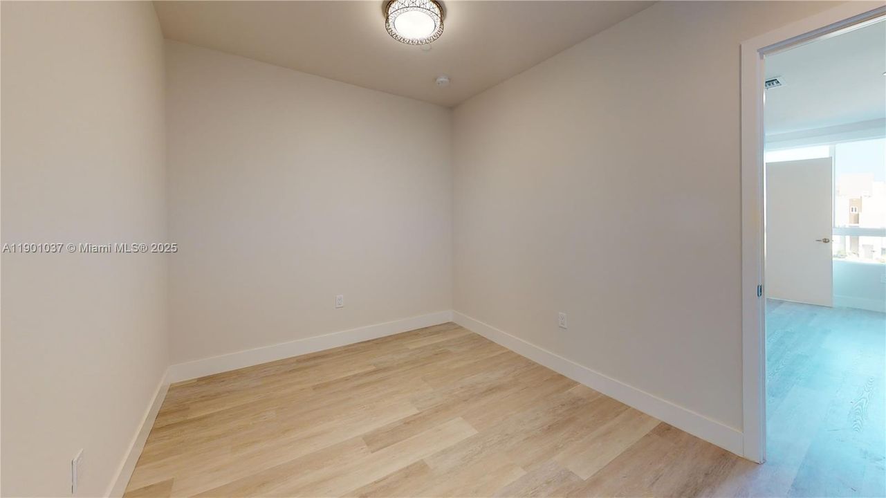 For Rent: $2,800 (2 beds, 2 baths, 1273 Square Feet)