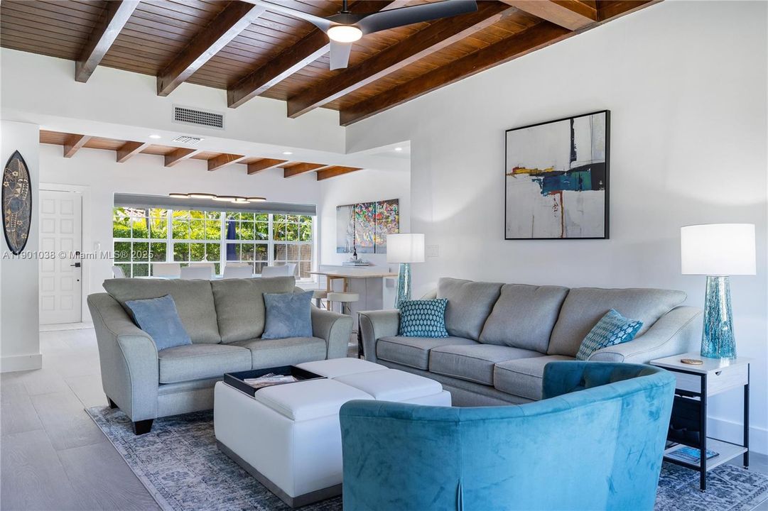 For Rent: $7,500 (3 beds, 2 baths, 1492 Square Feet)