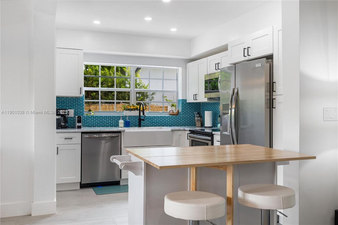 For Rent: $7,500 (3 beds, 2 baths, 1492 Square Feet)