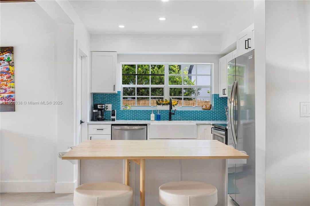 For Rent: $7,500 (3 beds, 2 baths, 1492 Square Feet)