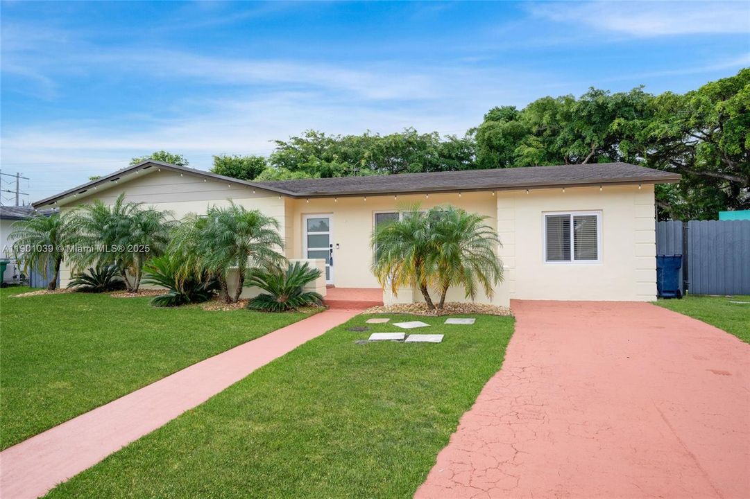 For Rent: $4,950 (4 beds, 3 baths, 1690 Square Feet)