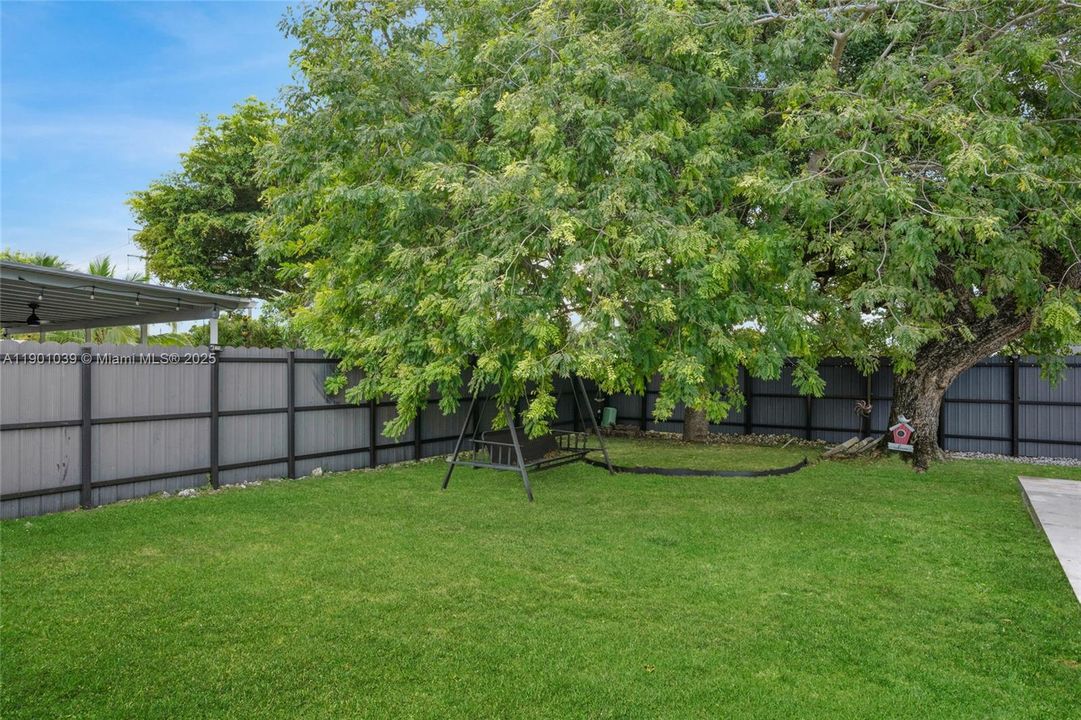 For Rent: $4,950 (4 beds, 3 baths, 1690 Square Feet)