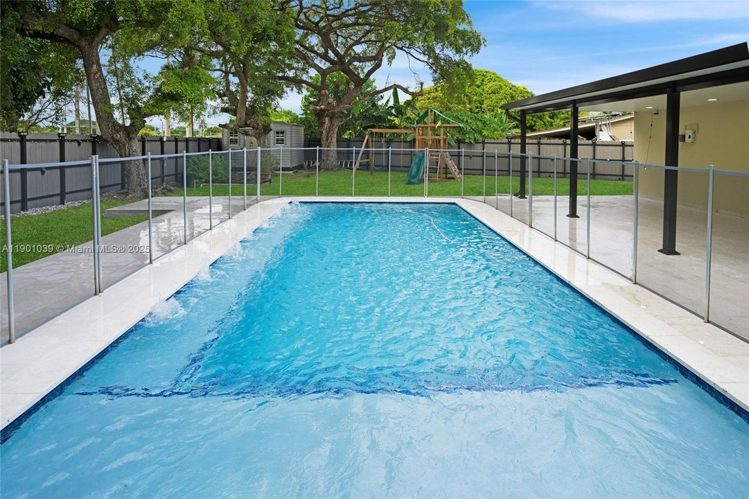 For Rent: $4,950 (4 beds, 3 baths, 1690 Square Feet)