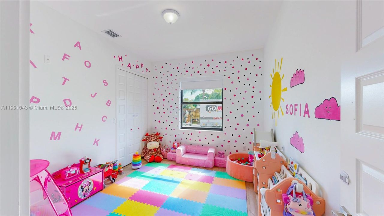 На продажу: $1,690,000 (5 спален, 4 ванн, 3198 Квадратных фут)