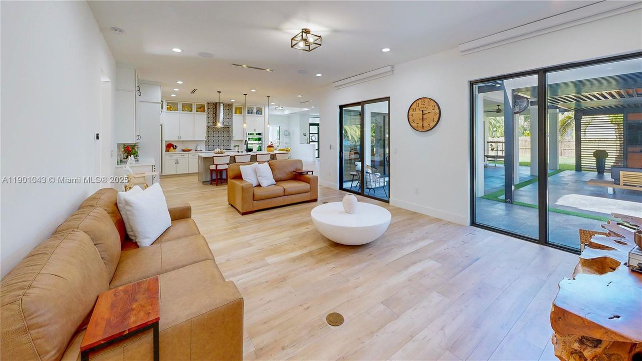 На продажу: $1,690,000 (5 спален, 4 ванн, 3198 Квадратных фут)