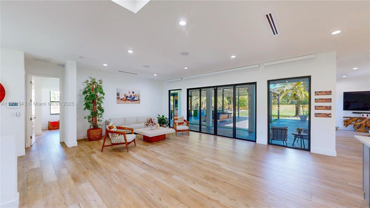 На продажу: $1,690,000 (5 спален, 4 ванн, 3198 Квадратных фут)