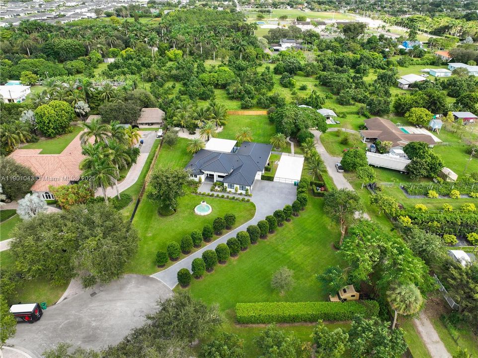 На продажу: $1,690,000 (5 спален, 4 ванн, 3198 Квадратных фут)