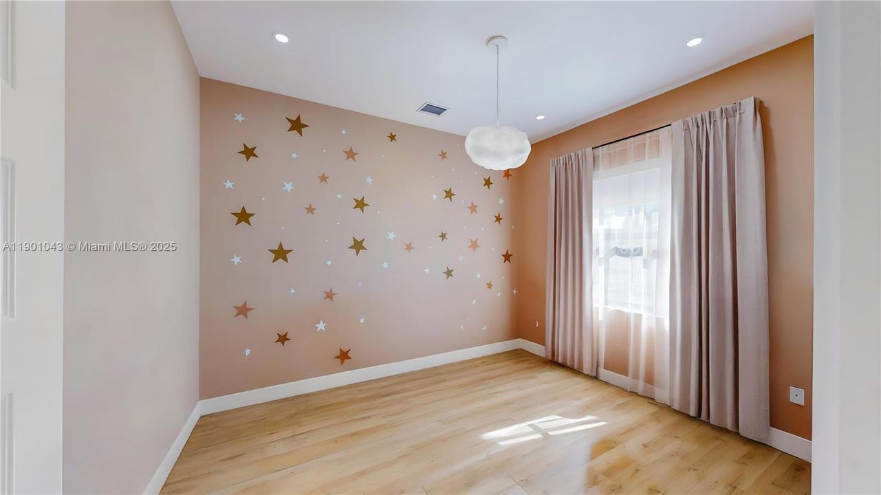 На продажу: $1,690,000 (5 спален, 4 ванн, 3198 Квадратных фут)