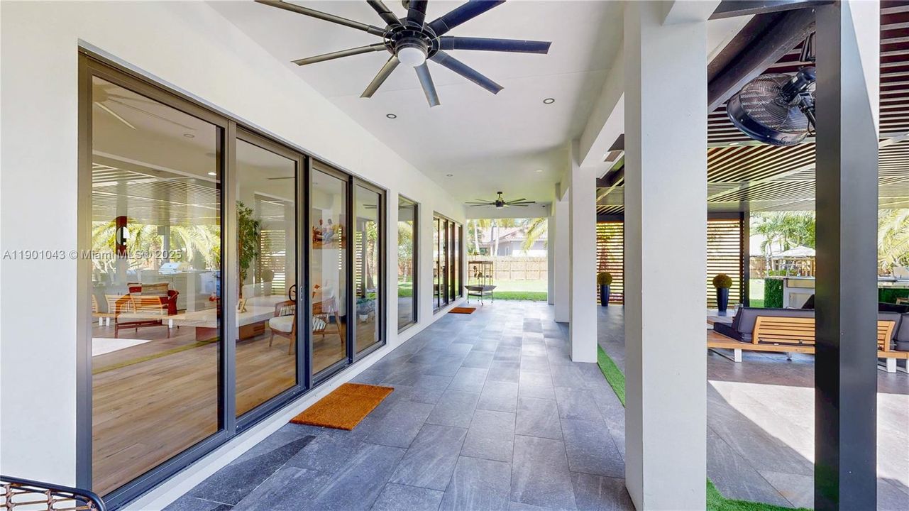 На продажу: $1,690,000 (5 спален, 4 ванн, 3198 Квадратных фут)