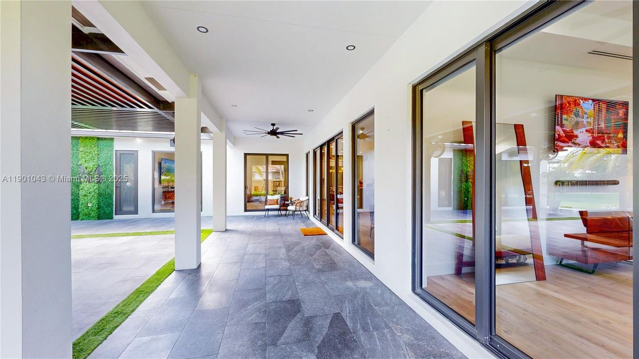 На продажу: $1,690,000 (5 спален, 4 ванн, 3198 Квадратных фут)