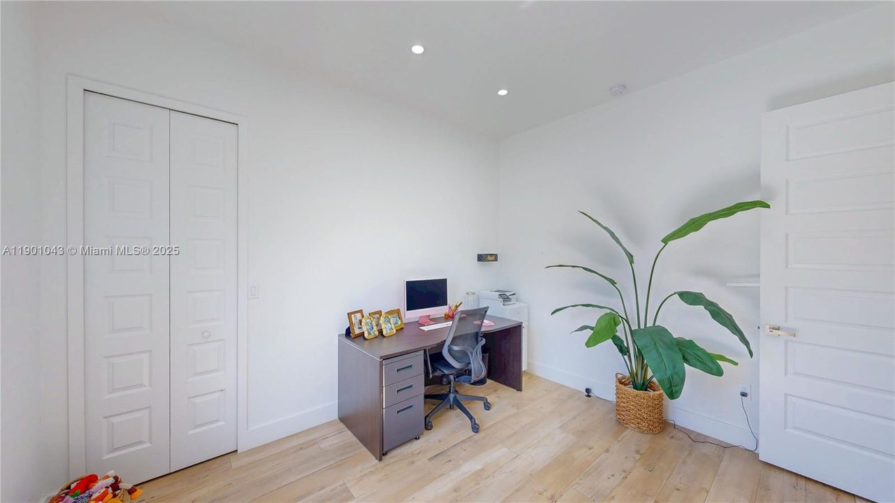 На продажу: $1,690,000 (5 спален, 4 ванн, 3198 Квадратных фут)