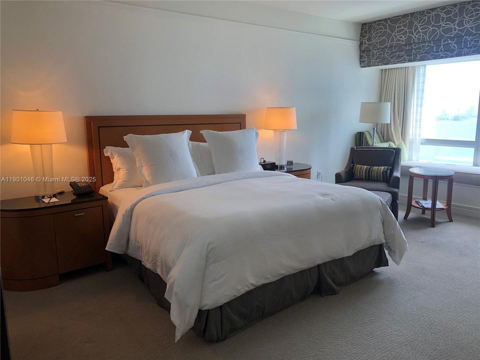 出租: $15,000 (2 贝兹, 2 浴室, 2062 平方英尺)