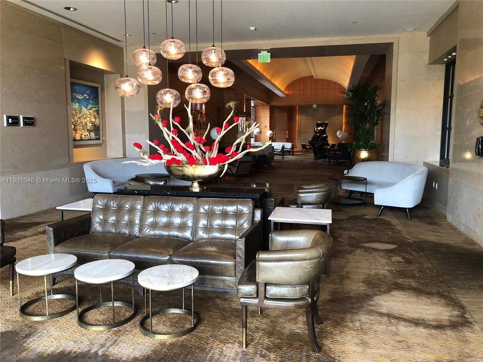 出租: $15,000 (2 贝兹, 2 浴室, 2062 平方英尺)