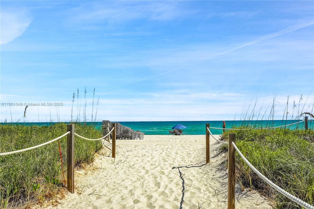 For Sale: $379,000 (2 beds, 1 baths, 1121 Square Feet)