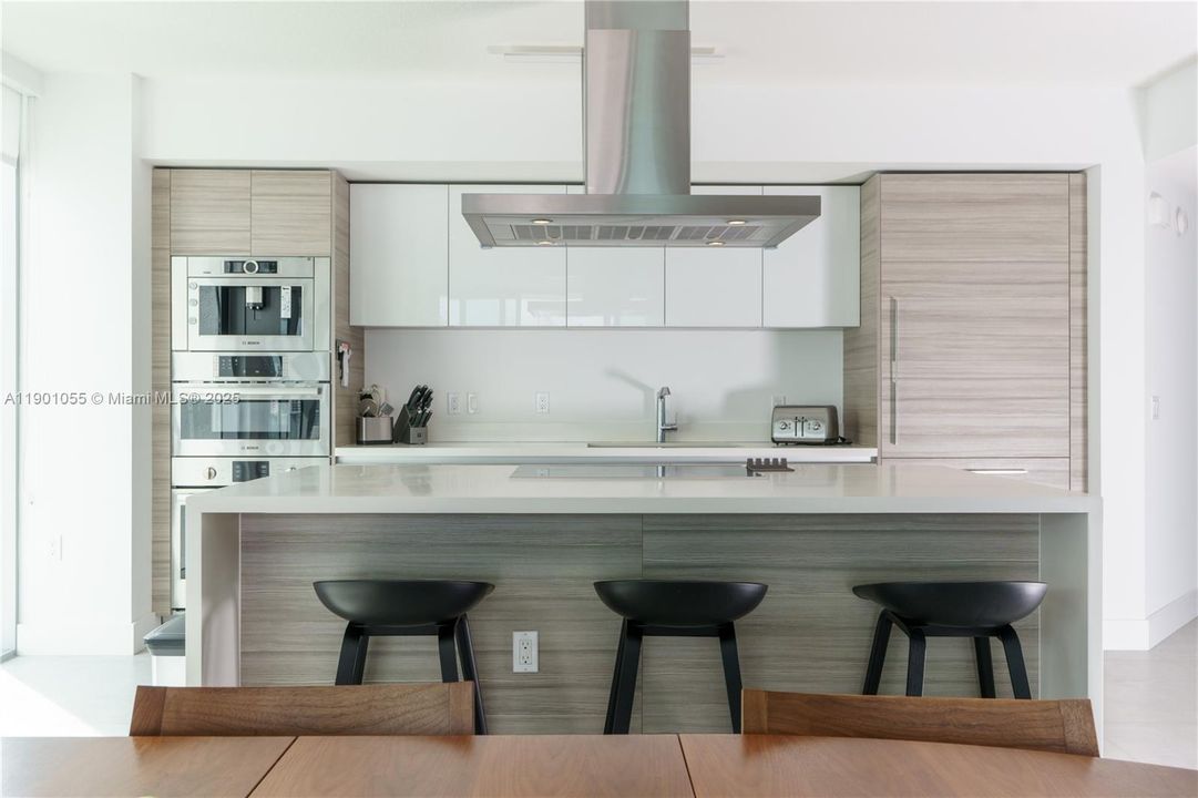 For Rent: $8,000 (3 beds, 3 baths, 1892 Square Feet)