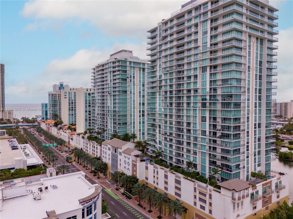 For Rent: $8,000 (3 beds, 3 baths, 1892 Square Feet)