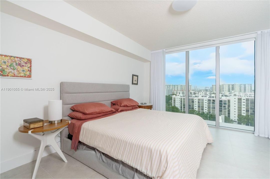 For Rent: $8,000 (3 beds, 3 baths, 1892 Square Feet)