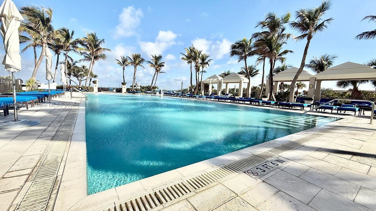 En Renta: $16,500 (3 camas, 3 baños, 2660 Pies cuadrados)