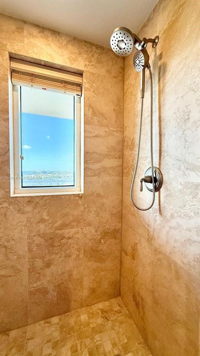 En Renta: $16,500 (3 camas, 3 baños, 2660 Pies cuadrados)