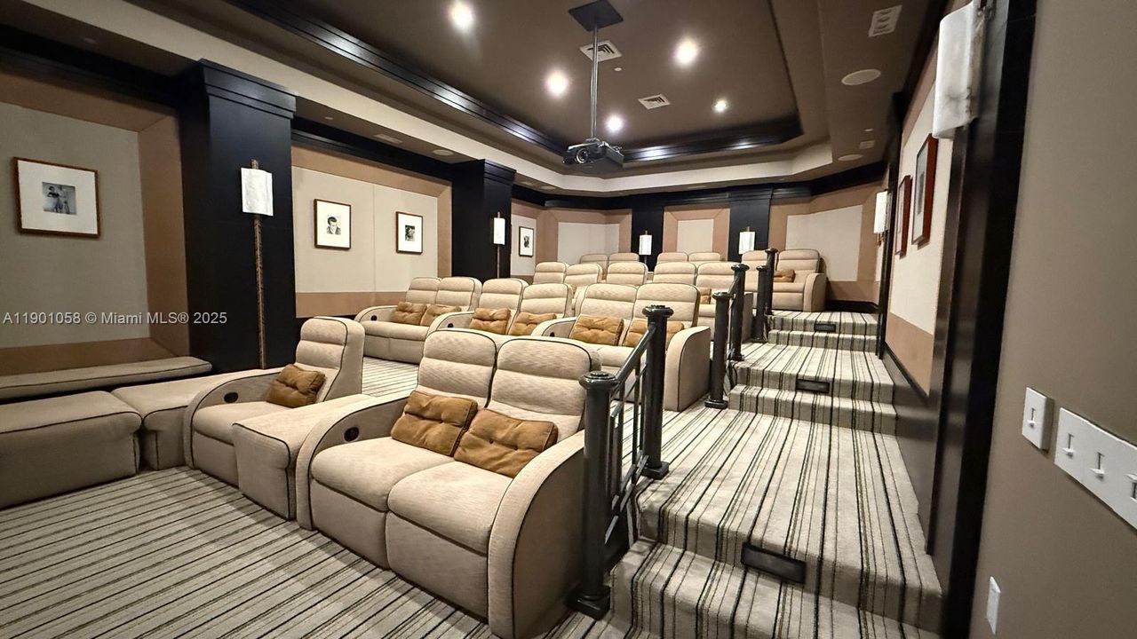 En Renta: $16,500 (3 camas, 3 baños, 2660 Pies cuadrados)