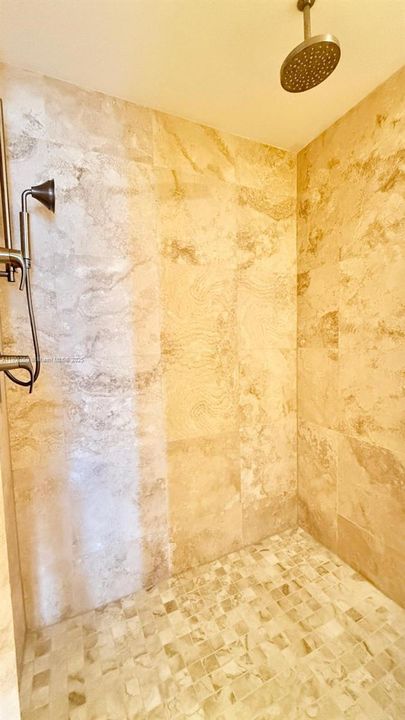 En Renta: $16,500 (3 camas, 3 baños, 2660 Pies cuadrados)