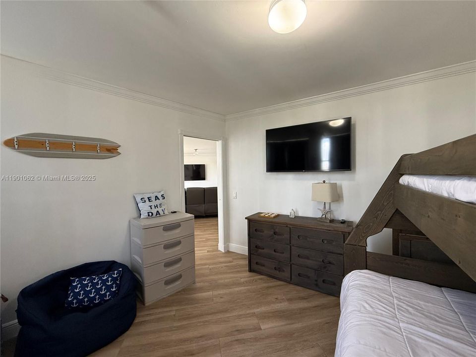 For Rent: $3,000 (2 beds, 2 baths, 1400 Square Feet)