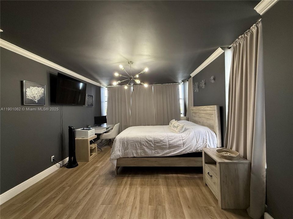 For Rent: $3,000 (2 beds, 2 baths, 1400 Square Feet)