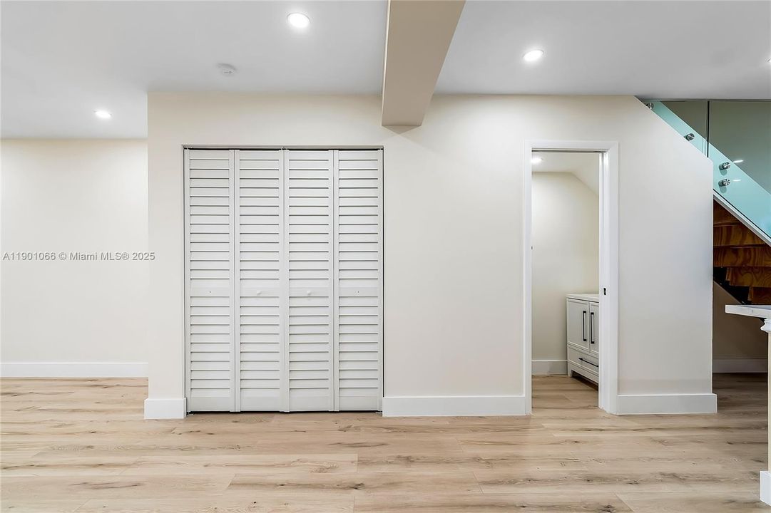 В аренду: $2,999 (2 спален, 2 ванн, 1411 Квадратных фут)