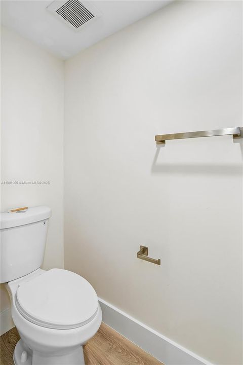 В аренду: $2,999 (2 спален, 2 ванн, 1411 Квадратных фут)