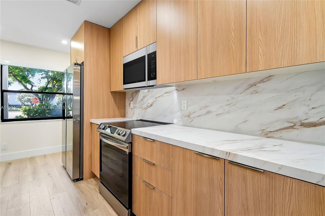 В аренду: $2,999 (2 спален, 2 ванн, 1411 Квадратных фут)