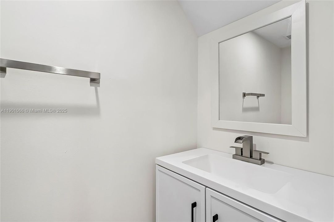 В аренду: $2,999 (2 спален, 2 ванн, 1411 Квадратных фут)