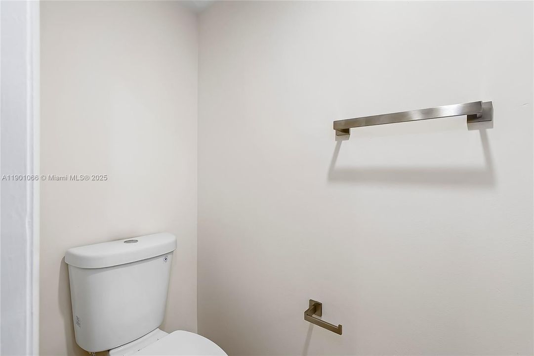 В аренду: $2,999 (2 спален, 2 ванн, 1411 Квадратных фут)