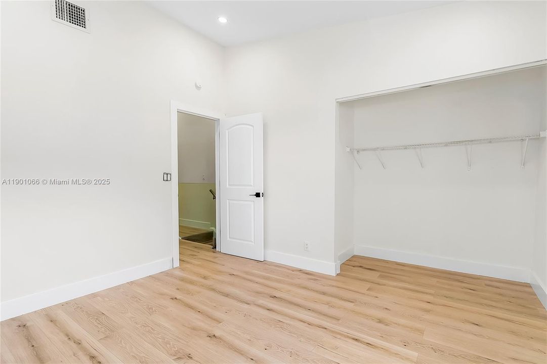 В аренду: $2,999 (2 спален, 2 ванн, 1411 Квадратных фут)