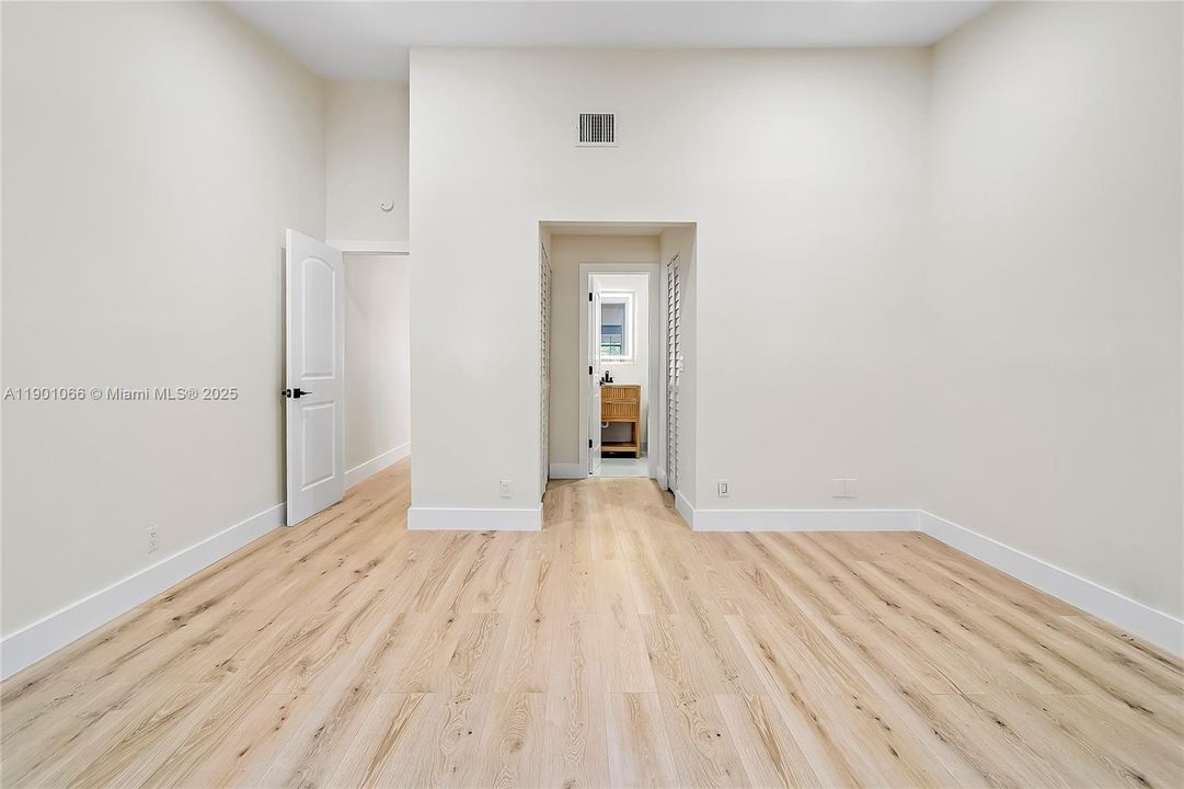 В аренду: $2,999 (2 спален, 2 ванн, 1411 Квадратных фут)