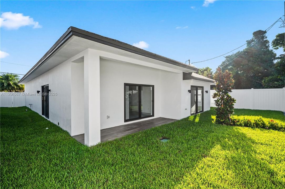 待售: $799,000 (3 贝兹, 2 浴室, 1857 平方英尺)