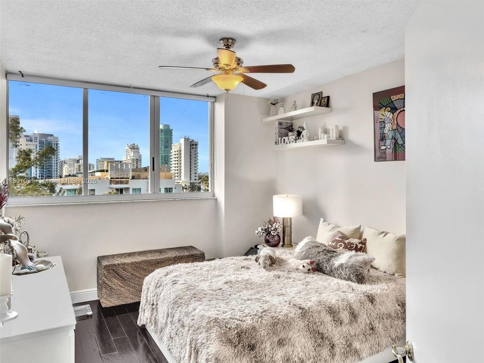 For Rent: $4,200 (2 beds, 2 baths, 1330 Square Feet)