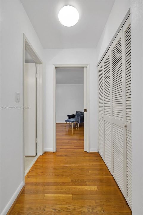 Recently Rented: $5,450 (3 beds, 3 baths, 1852 Square Feet)