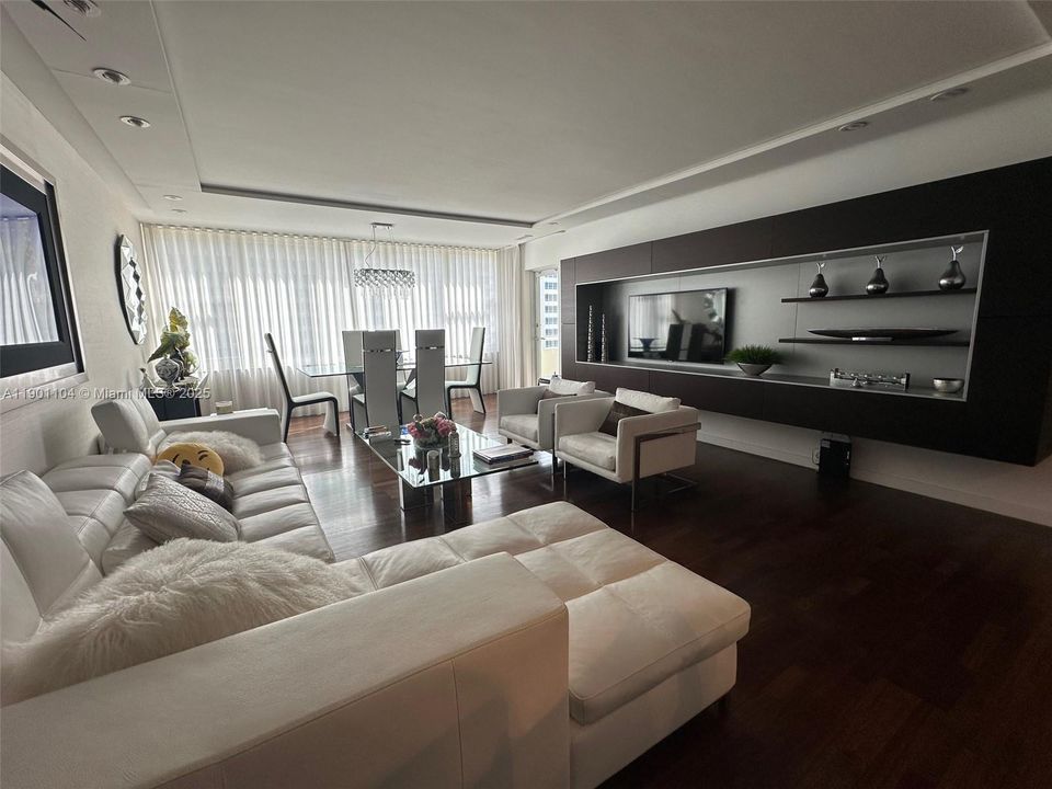 待售: $829,000 (2 贝兹, 2 浴室, 1650 平方英尺)